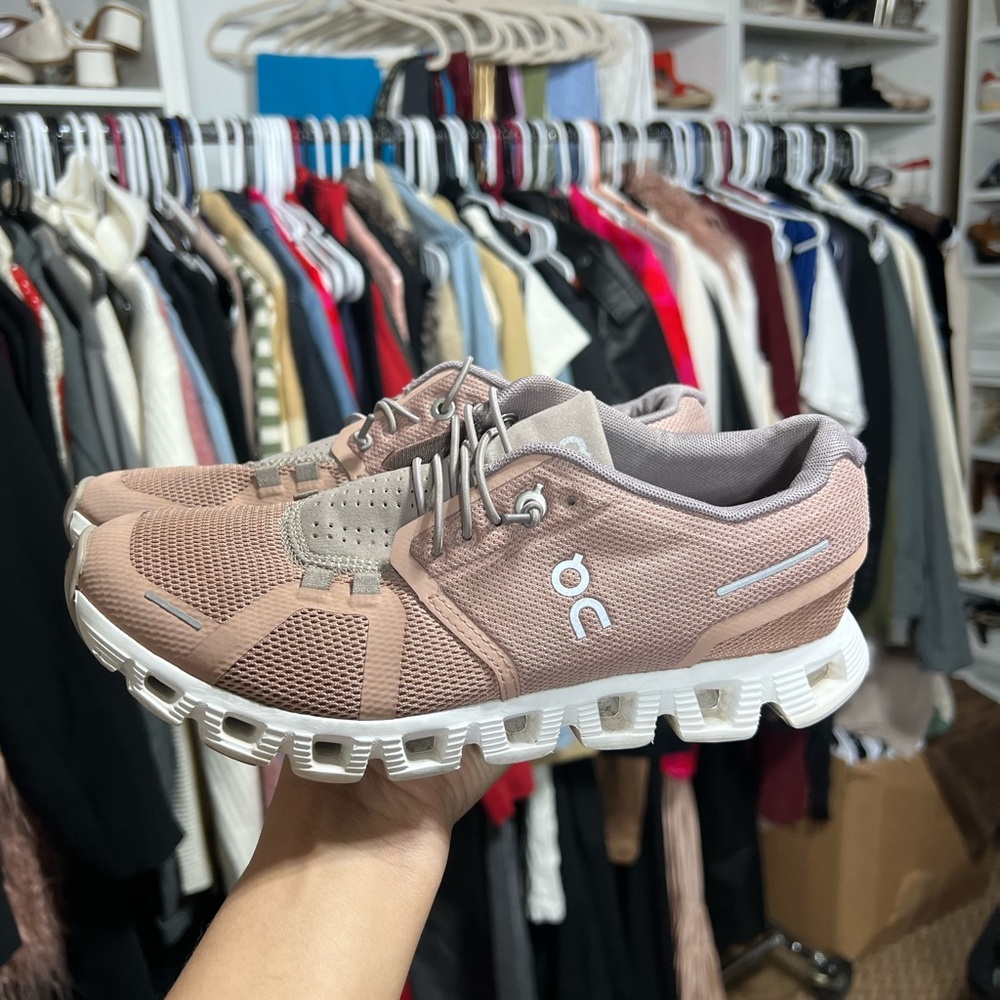 🔥🔥On Cloud Running Women's Blush Sneakers size 7 - Picture 5 of 9